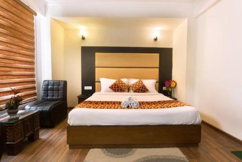 Bhagsu Nag Hotel | Goroomgo Hotel Shivani International Dharamshala