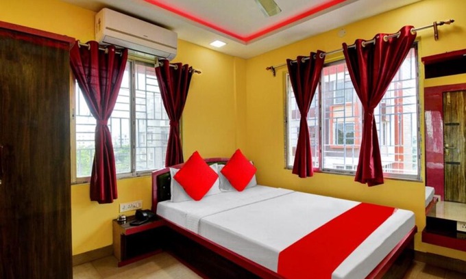 New Town Hotel | Goroomgo Hotel Shree Kolkata