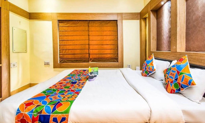 Sector II Hotel | Goroomgo The Moon Residency Kolkata
