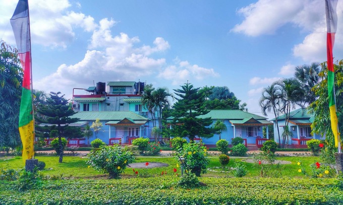 Neora Hotel | GORUMARA NATURE'S COTTAGE