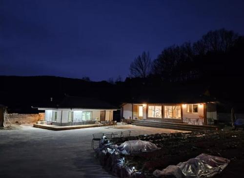 Goryeong Casa | Goryeong Wide House with a Large Yard