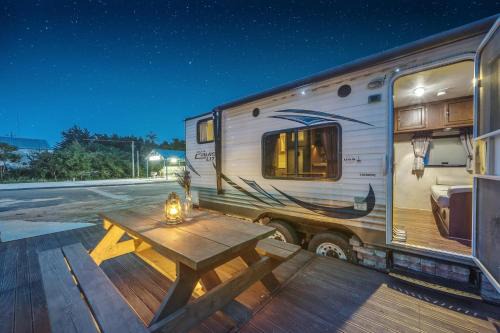 Sokcho Casa | Goseong Jjun Camping Pension