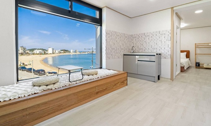 Sokcho Casa | Goseong Leumeleu63 Pension