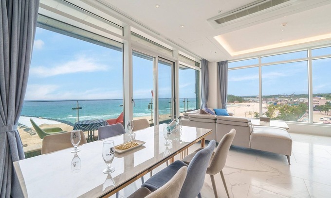 Goseong-gun Casa | Goseong Moneblue Pension