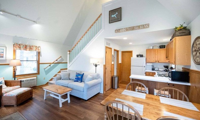 Saugatuck Cabaña | Goshorn Lake Resort Cottage #16