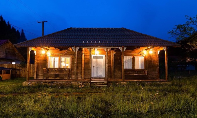 Vama Buzaului Casa | Gospodaria Lui Nea Ion
