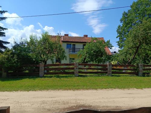 Wegorzewo Casa | Gospodarstwo agroturystyczne MARKO , pokoje Guja