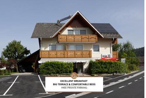 Bled Casa | Gostišče Pri Dveh Petelinih