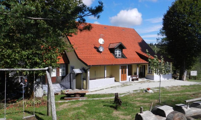 Predjama Casa | Gostilna Stara Pošta