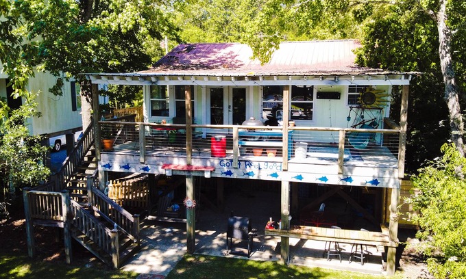 Fairhope Casa | Lo tengo Reel Good River House!