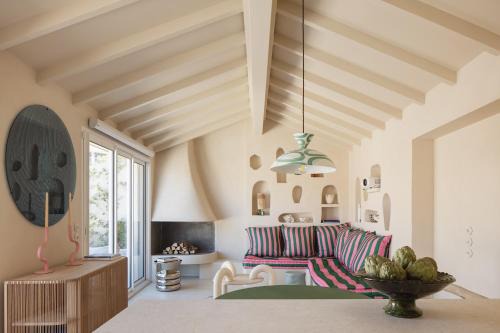 8th Arrondissement Casa | Goudes times - cabanon design en bord de mer