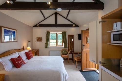Pickering Casa | Gowland Studio Room
