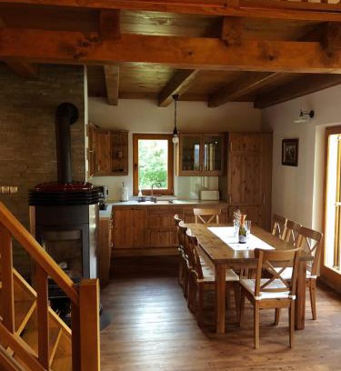 Hrastnik Casa | Gozdarjeva koča nad Rimskimi Toplicami