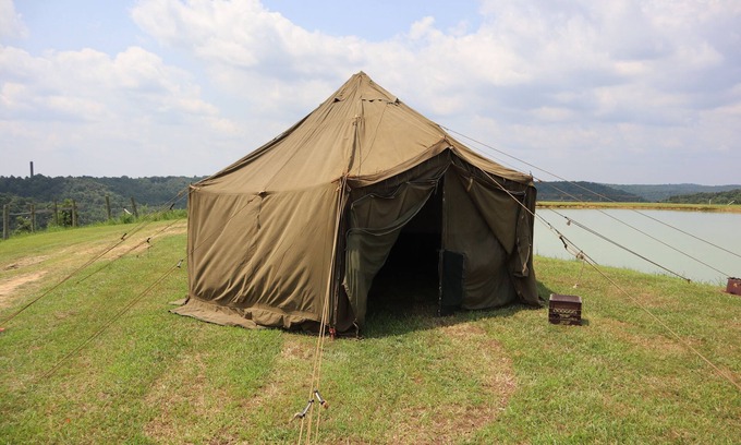 Lynx Alquiler De RV | GP Military Tent - Custer