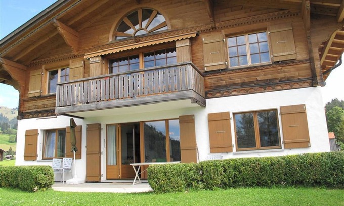 Schoenried Apartamento | Grüenbüelti by Interhome