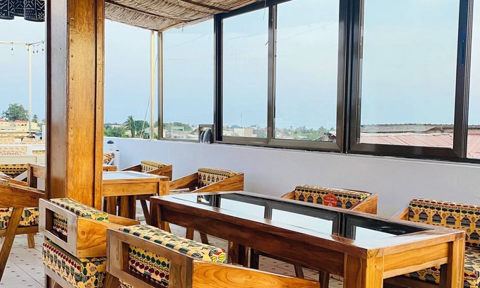 Lome Casa | Grace Lodge