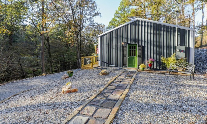 Benton Cabaña | Grace Point Cottage