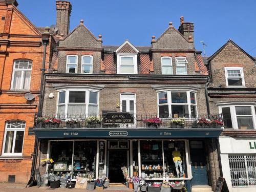 Tring Casa | Grace's Guesthouse 68a