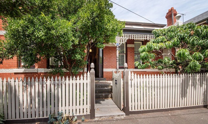 St Kilda Casa | Graceful Octavia - The perfect getaway