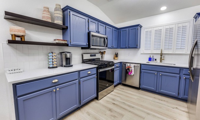 Cedar Park Casa | Gracie's Getaway-Newly Renovated with Pool Access!