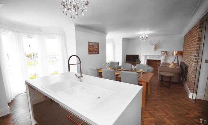 Southport Apartamento | Grade 2 Listed Apartment, Southport Promenade