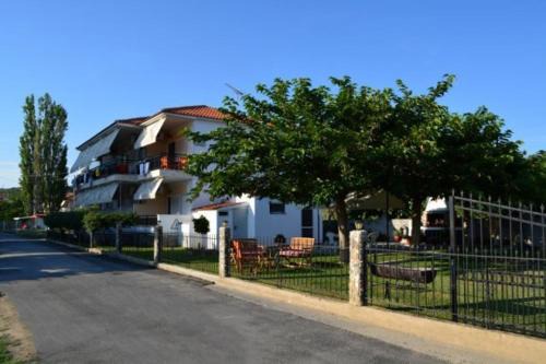 Paradhisos Apartamento | Gramatiki House