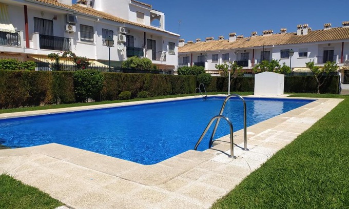 Islantilla Casa | Gran adosado de esquina muy cerca de la playa en la Antilla