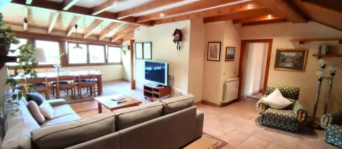 Bellver de Cerdanya Apartamento | Gran apartamento en Bellver ideal familias