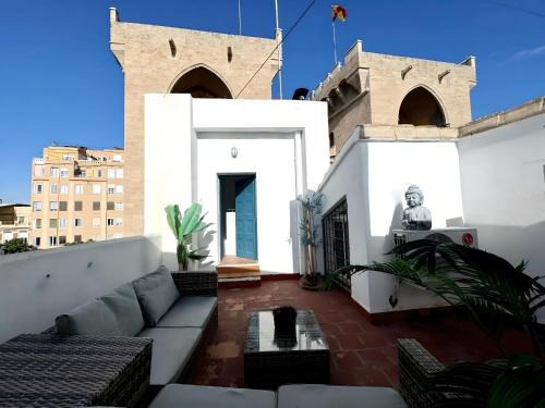 El Pilar Apartamento | Gran apartamento con vista a las torres de Quart