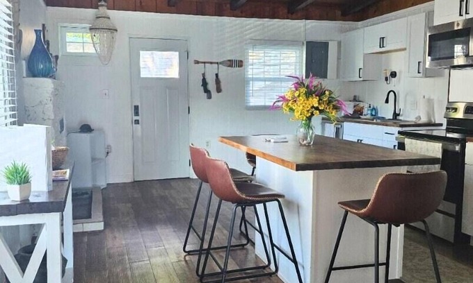 Sunrise Beach Casa | The Granary House