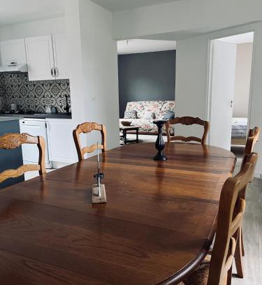 Celles-sur-Plaine Apartamento | Grand appartement à la campagne