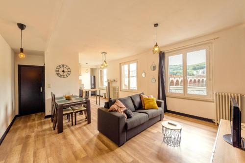 Aurillac Apartamento | Grand Appartement Lumineux au Centre d'Aurillac