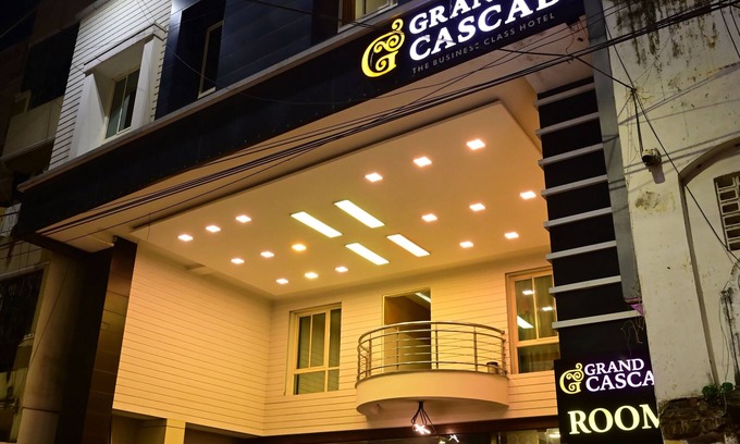 Periamet Hotel | Grand Cascade