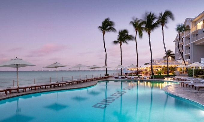 Seven Mile Beach Complejo | Grand Cayman Marriott Resort