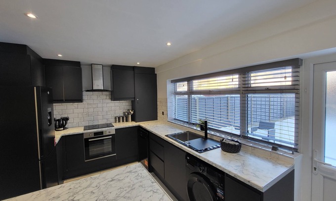 East Ham South Apartamento | Grand Exclusive 2 Bed Apartment - London