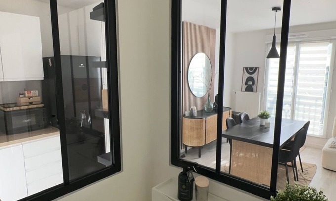 Le Bourget Apartamento | Grand F2 Dernier Etage Belle vue en Residence Privée