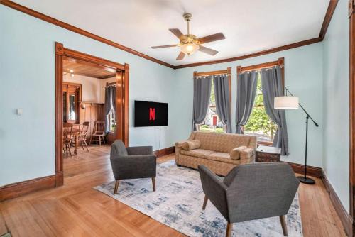 Grand Haven Apartamento | Grand Harbor Apartments Unit 1 - 200