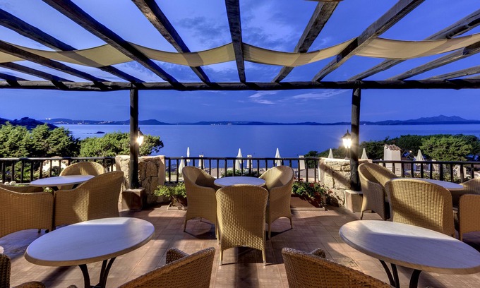 Baja Sardinia Hotel | Grand Hotel Smeraldo Beach