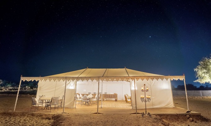 Kanoi Alquiler De RV | Grand Khalifa Luxury Camp