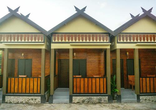 Sumbawa Besar Casa | GRAND KHALIFAH Guesthouse