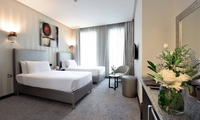 Kuwait City Hotel | Grand Majestic Hotel