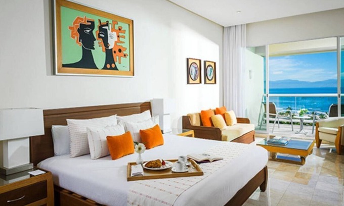 Villa Juarez Apartamento | Grand Mayan Master Room – Elegant Escape in Riviera Maya Paradise