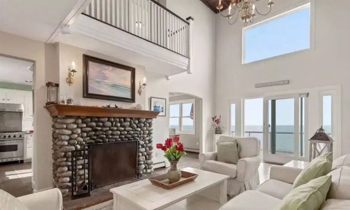 Minot Casa | Grand Ocean Front Home With Wrap Around Deck And Endless Views