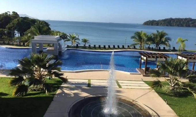 Playa Bonita Village Condominio | Grand Panoramic View