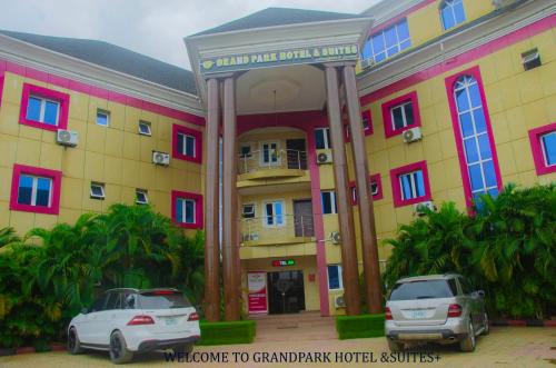 Oshodi-Isolo Hotel | GRAND PARK HOTEL AND SUITEs