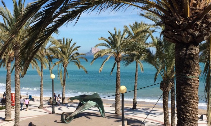 El Albir Villa | Grand, Private, Party & Family events, BBQ, Darts, Ping Pong, 600MB WiFi, Garden