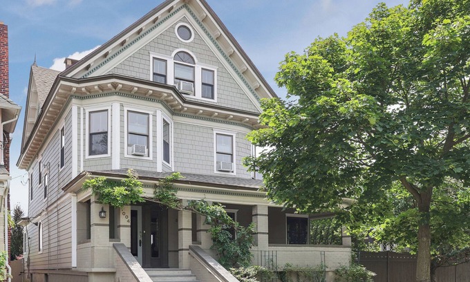 Asbury Park Casa | Gran renovación victoriana: excelente ubicación a solo cuadras de la playa y del centro