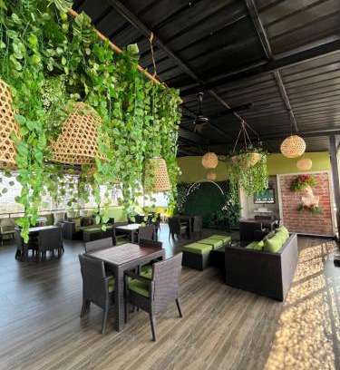 Boralesgamuwa Hotel | Grand Rovinka Hotel