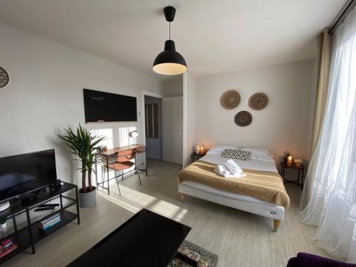 La Fuye-Velpeau Apartamento | Grand studio calme avec balcon & parking gratuit