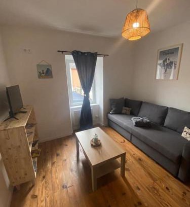 Bagneres-de-Bigorre Apartamento | Grand Studio à 3 min du centre-ville